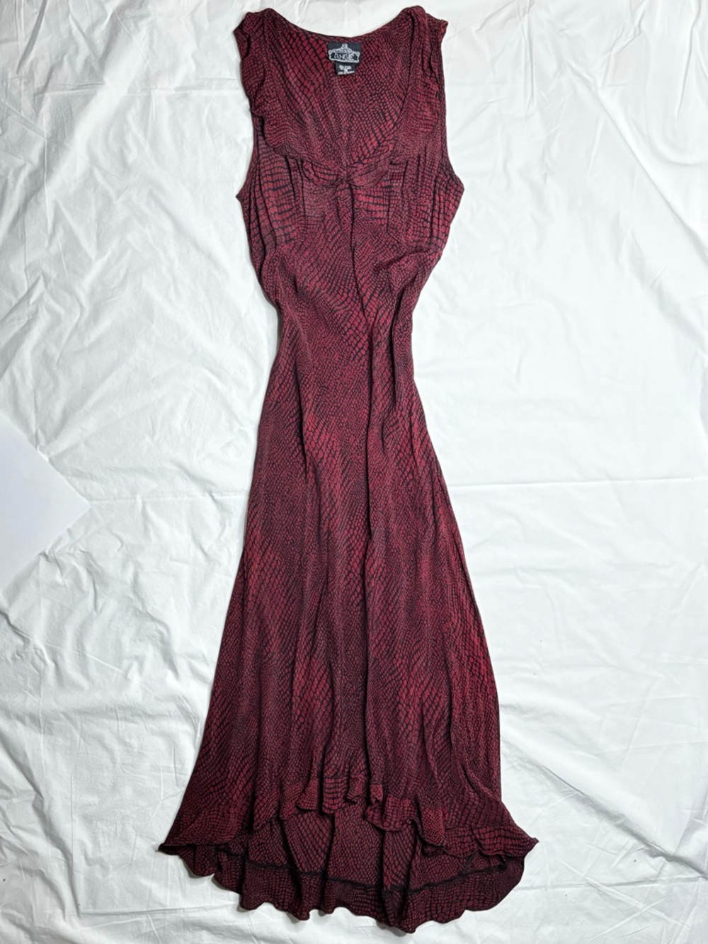 Angie - Y2K Sleeveless Ruffle V-cut Maxi Dress in Red & Black